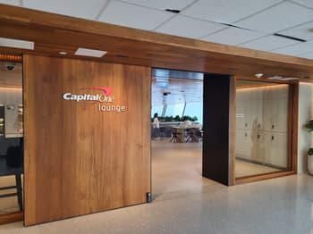 Dulles Capital One Lounge entrance