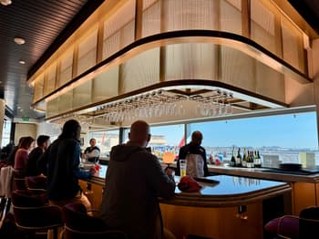 The bar at the chase Sapphire Lounge PHX Phoenix International Airport