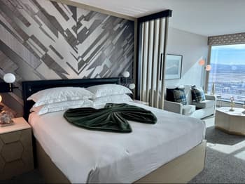 Elara Las Vegas HGV Hilton Grand Vacations queen bed