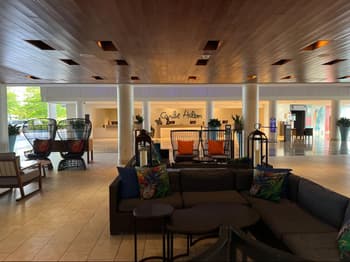 Indoors, Architecture, Building