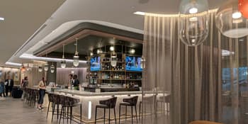 Delta Sky Club bar