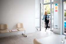 Mortgage Broker vs. Bank: Which Is Best for Your Next Mortgage?