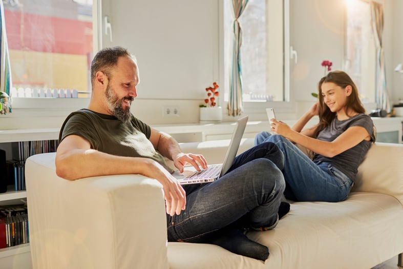 How Do Cashable and Redeemable GICs Work?