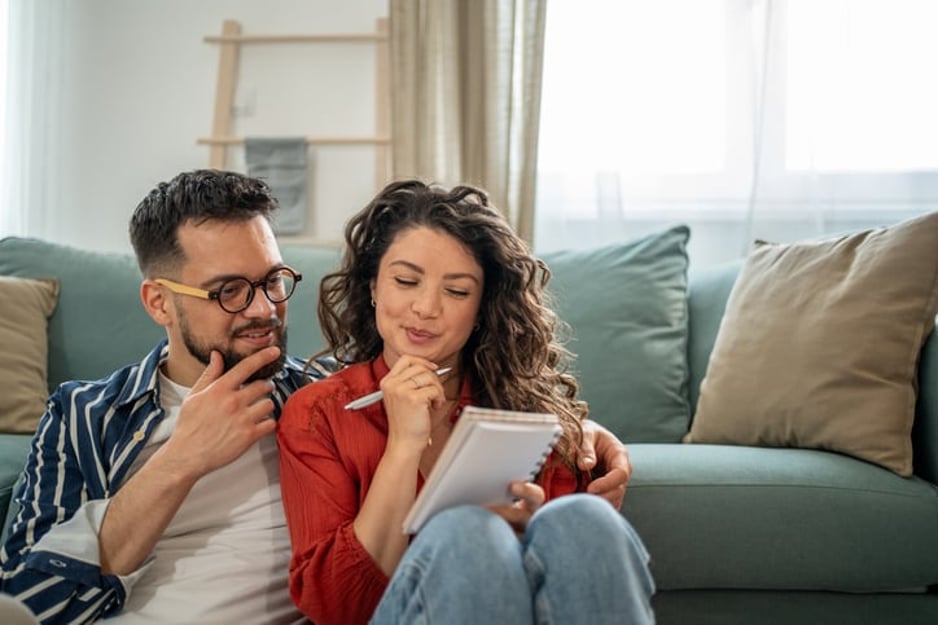 Investing for the First Time? Here’s How to Choose the Right Platform