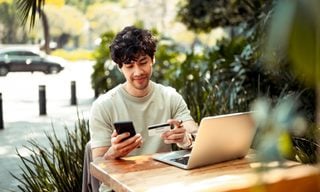 How to Use Credit Cards to Manage Your Budget