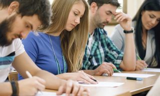 Savor Student vs Discover it Student Chrome: Savor’s Rewards Make the Grade