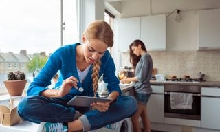 Moving Out of a Shared Apartment: Make Sure You're Off the Bills