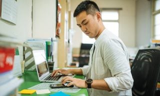 How to Trade Options in 4 Steps