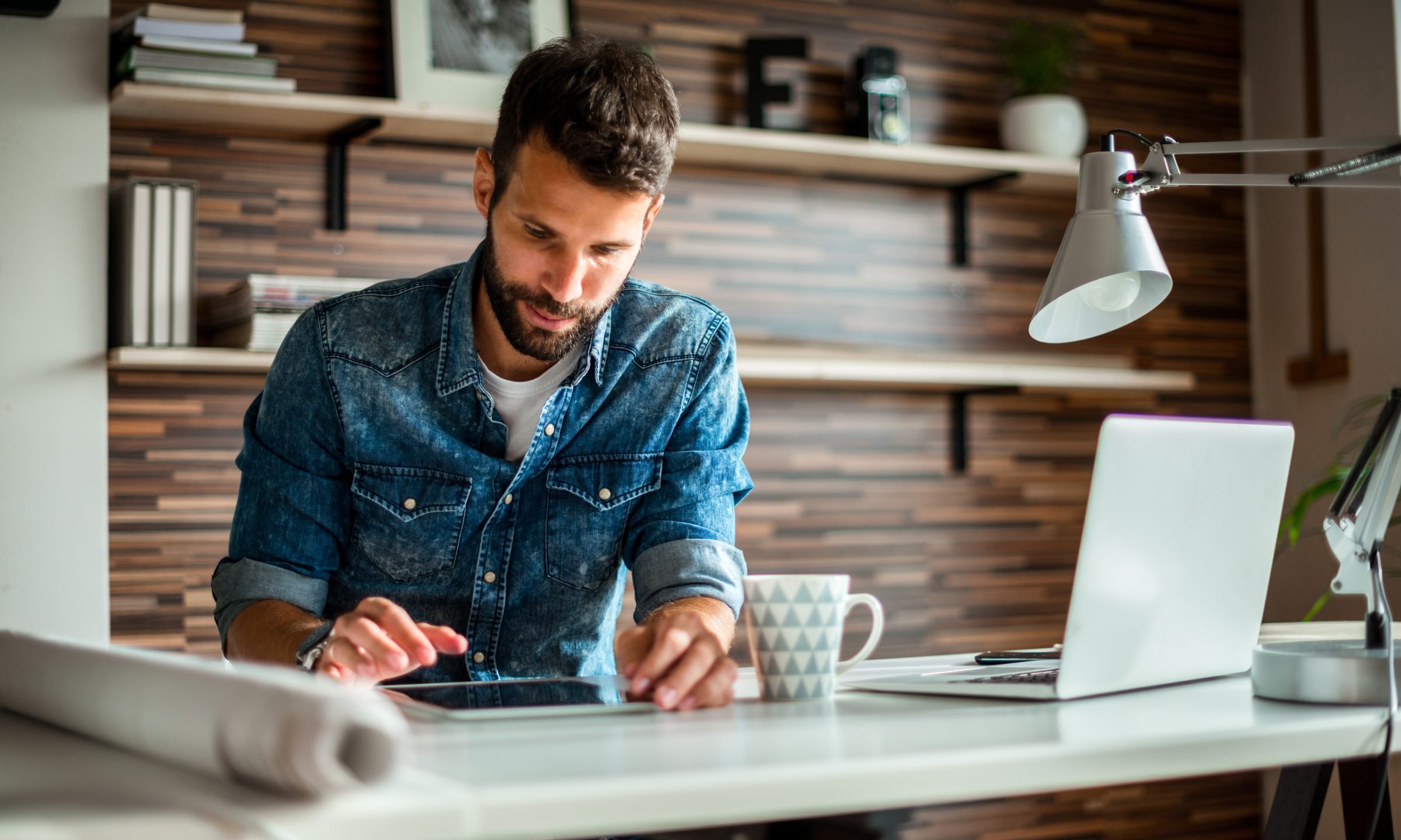 How to Invest in Stocks: 2025 Beginner’s Guide