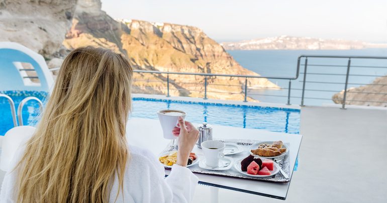 5 Things to Know About ‘Luxury Card’ Credit Cards