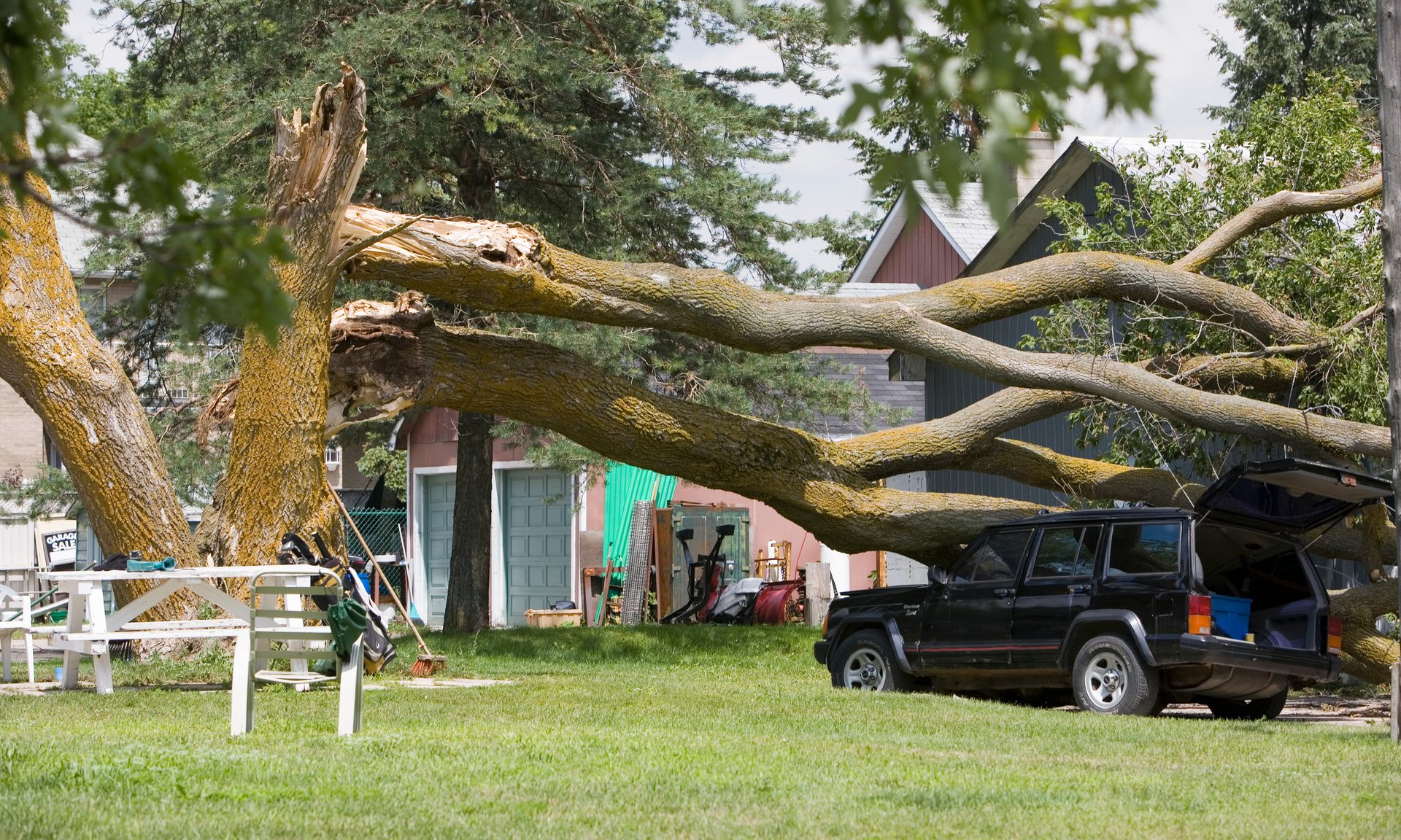 GettyImages-200511139-001-comprehensive-auto-insurance
