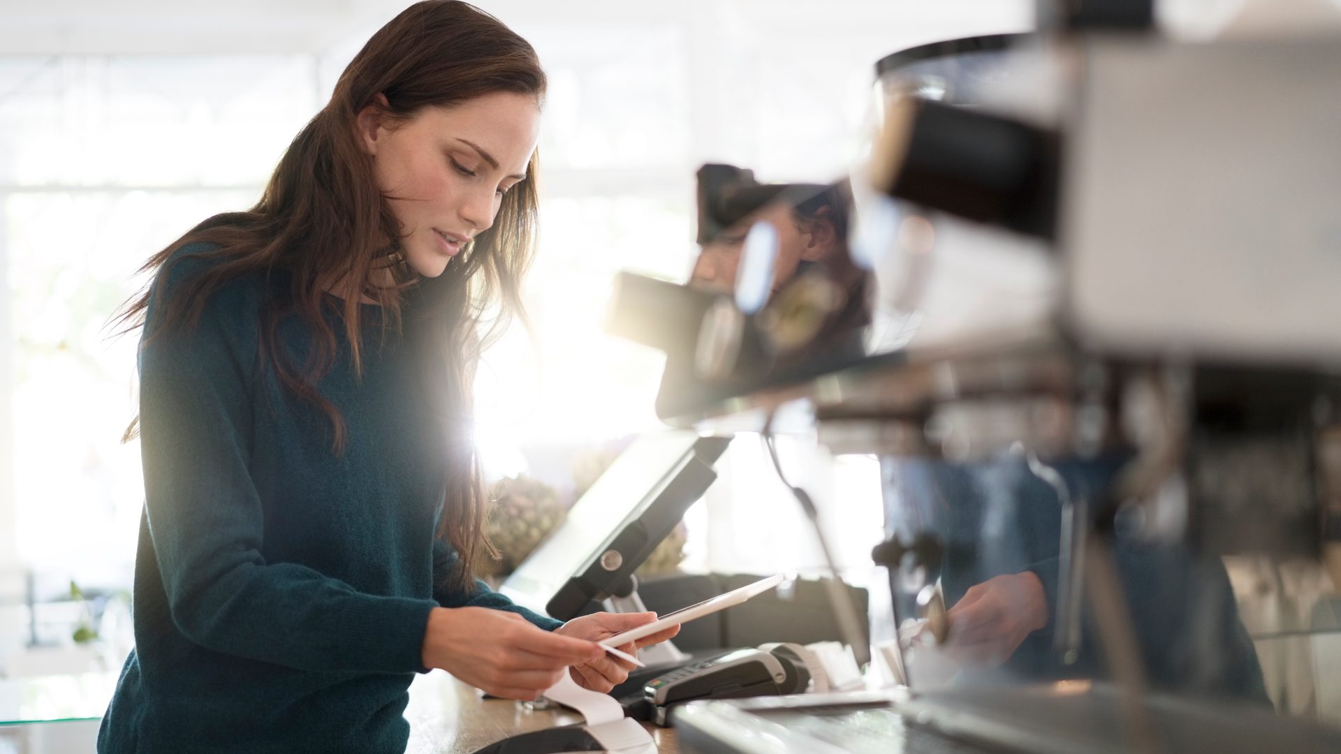 Clover vs. Square: Which Is Right for Your Business in 2025? - NerdWallet