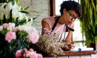 Cheap Business Insurance: Calculator, How to Manage Costs