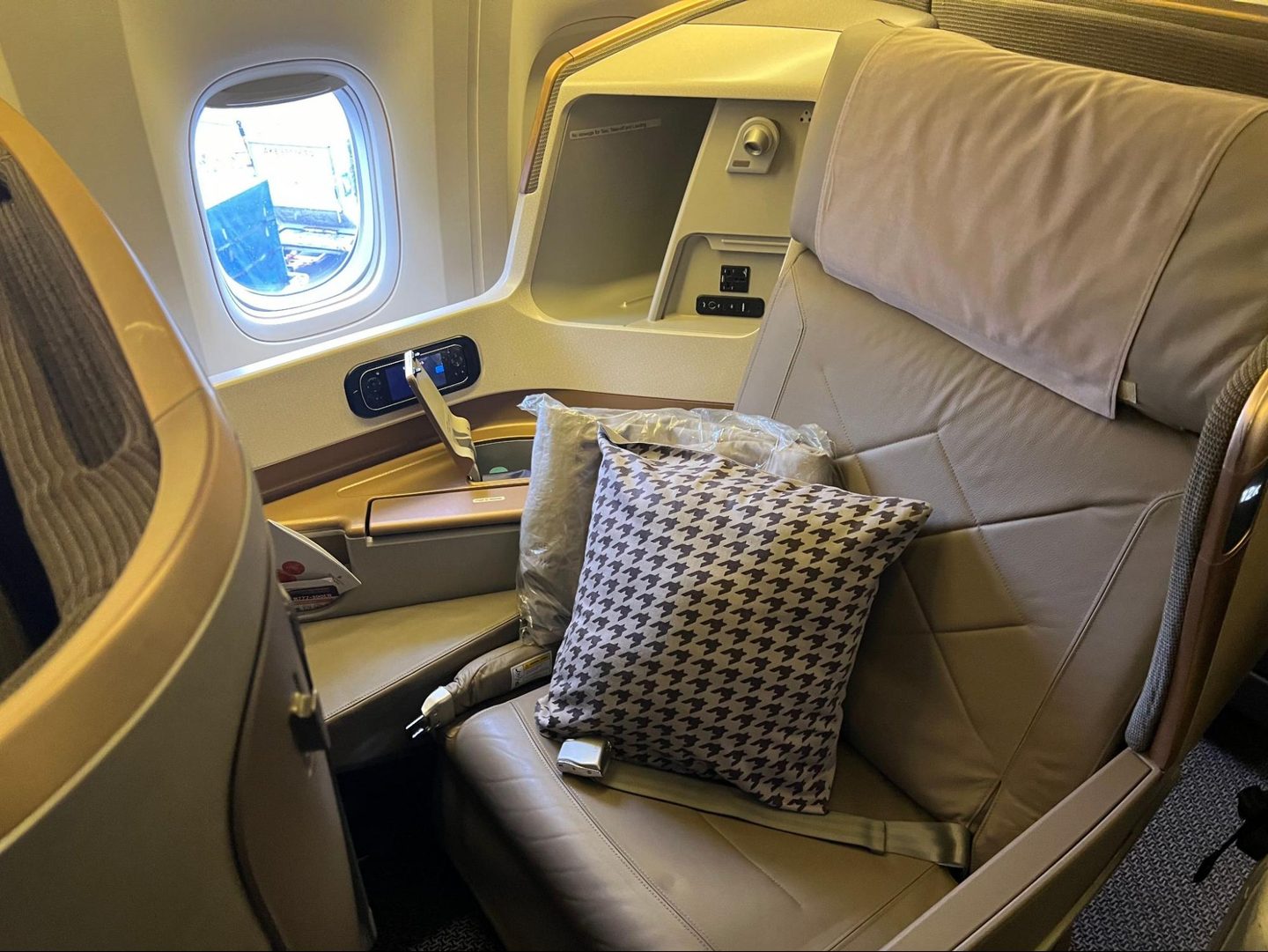 Cushion, Home Decor, Aircraft