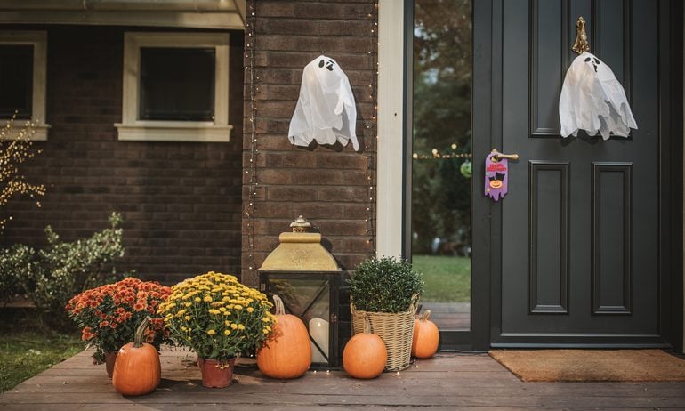 House decorated for Halloween