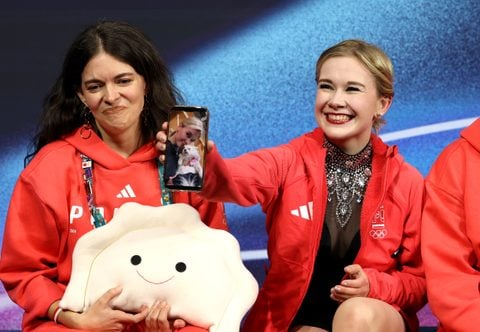 Adult, Female, Person