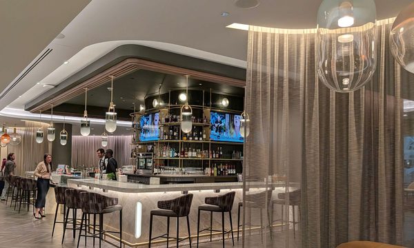 Delta Sky Club bar