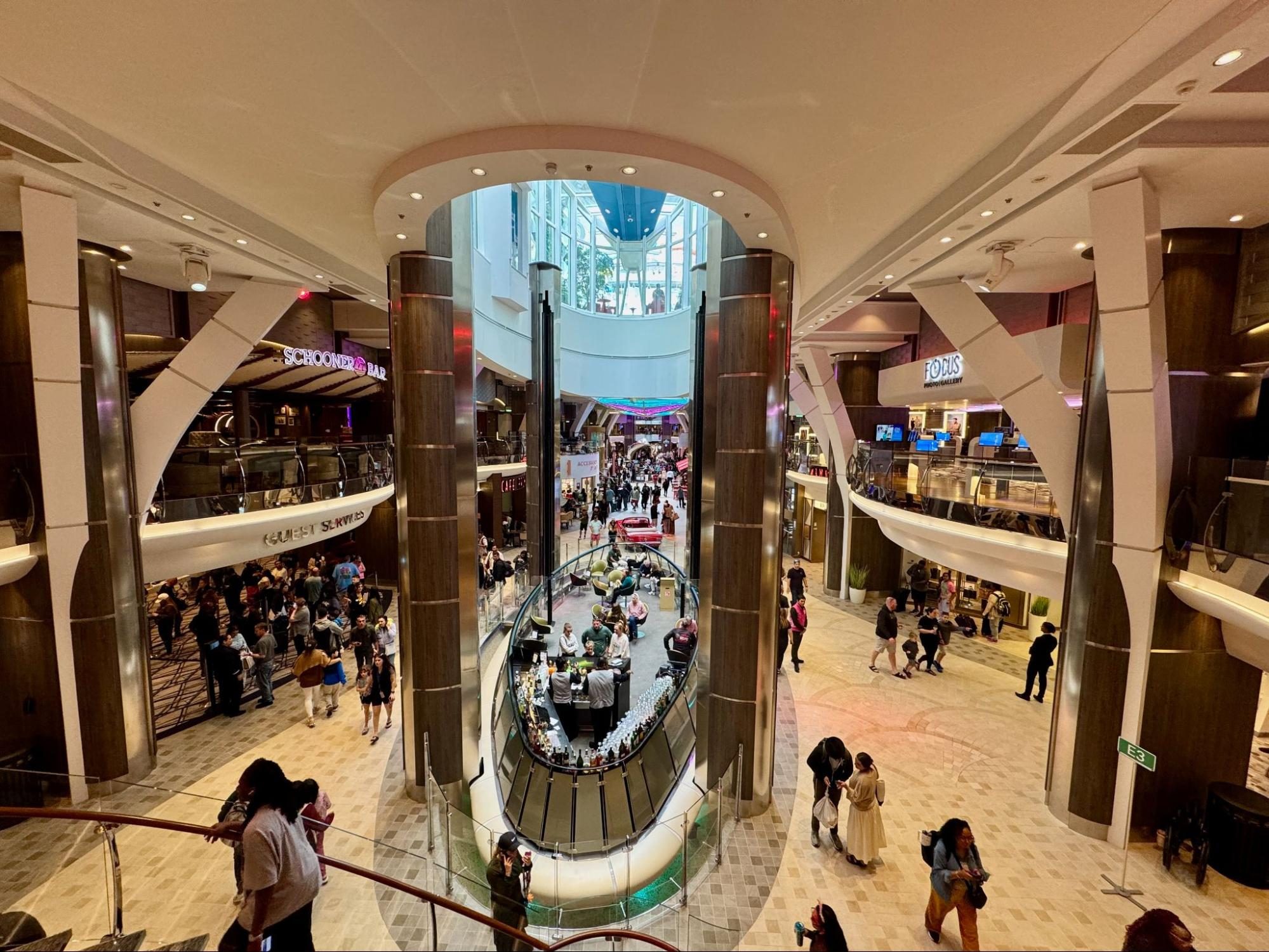 Shop, Shopping Mall, People