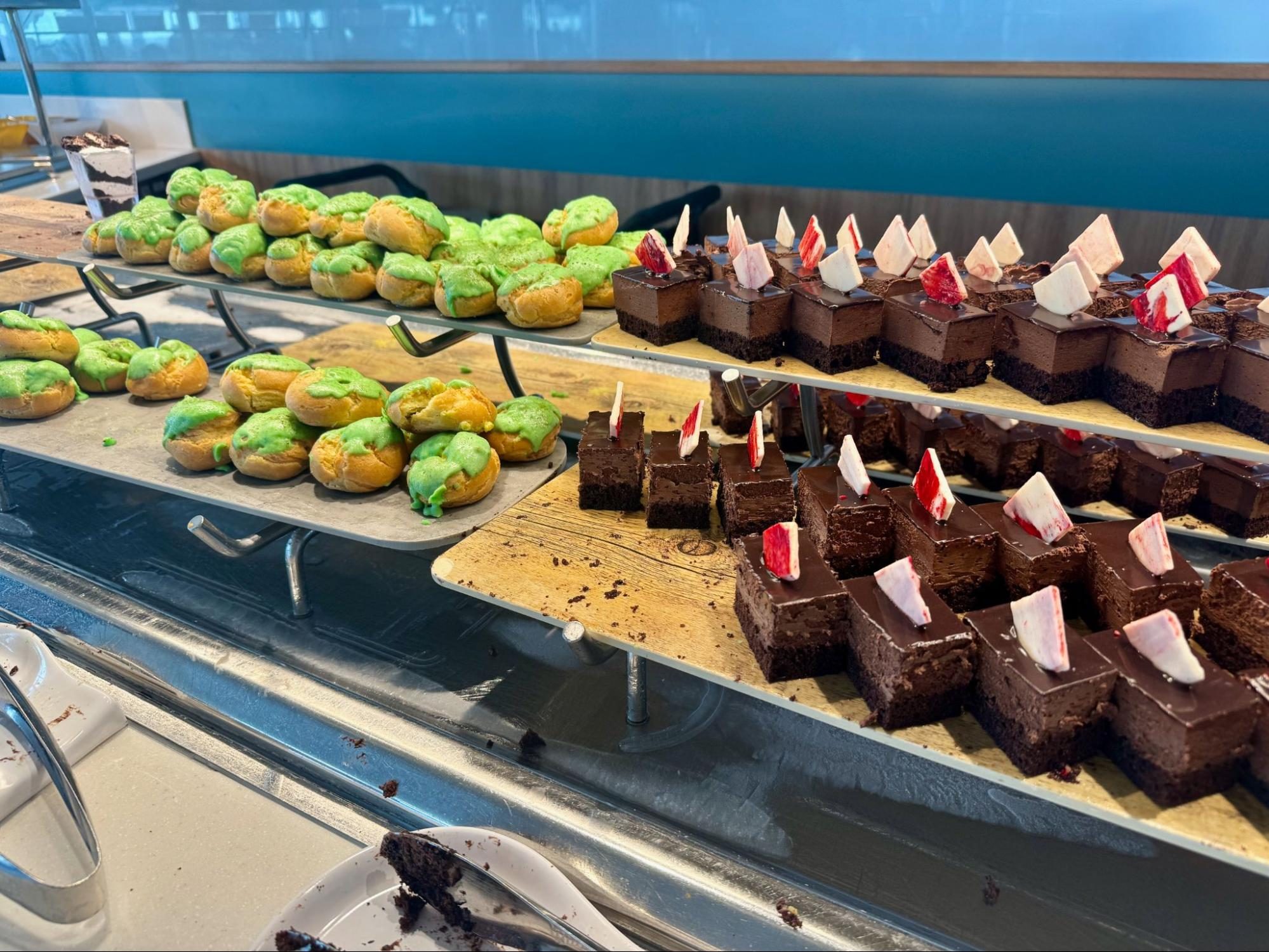 Cream, Dessert, Food