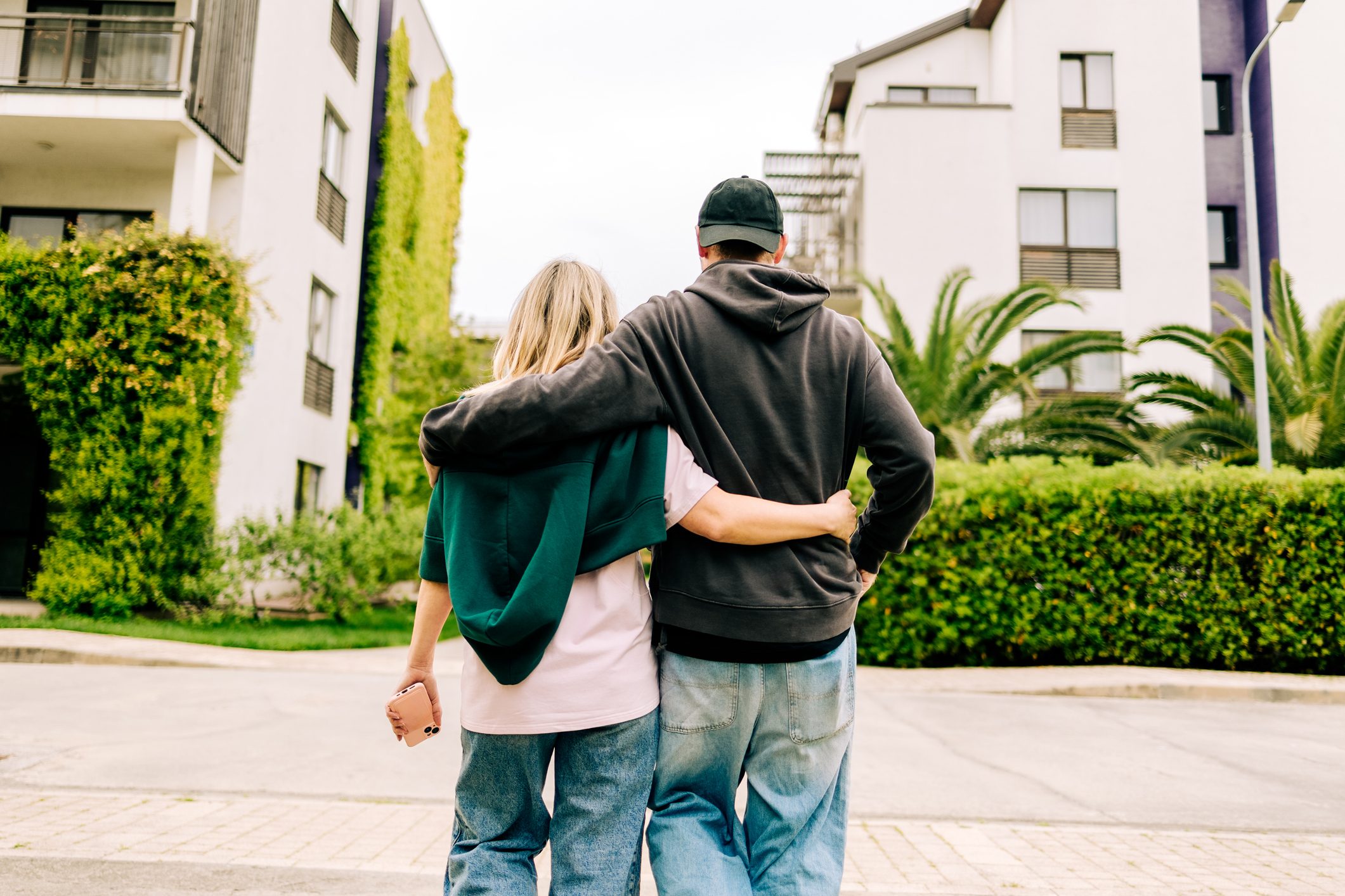 May Mortgage Outlook: Rates Stable but Braced for Shocks