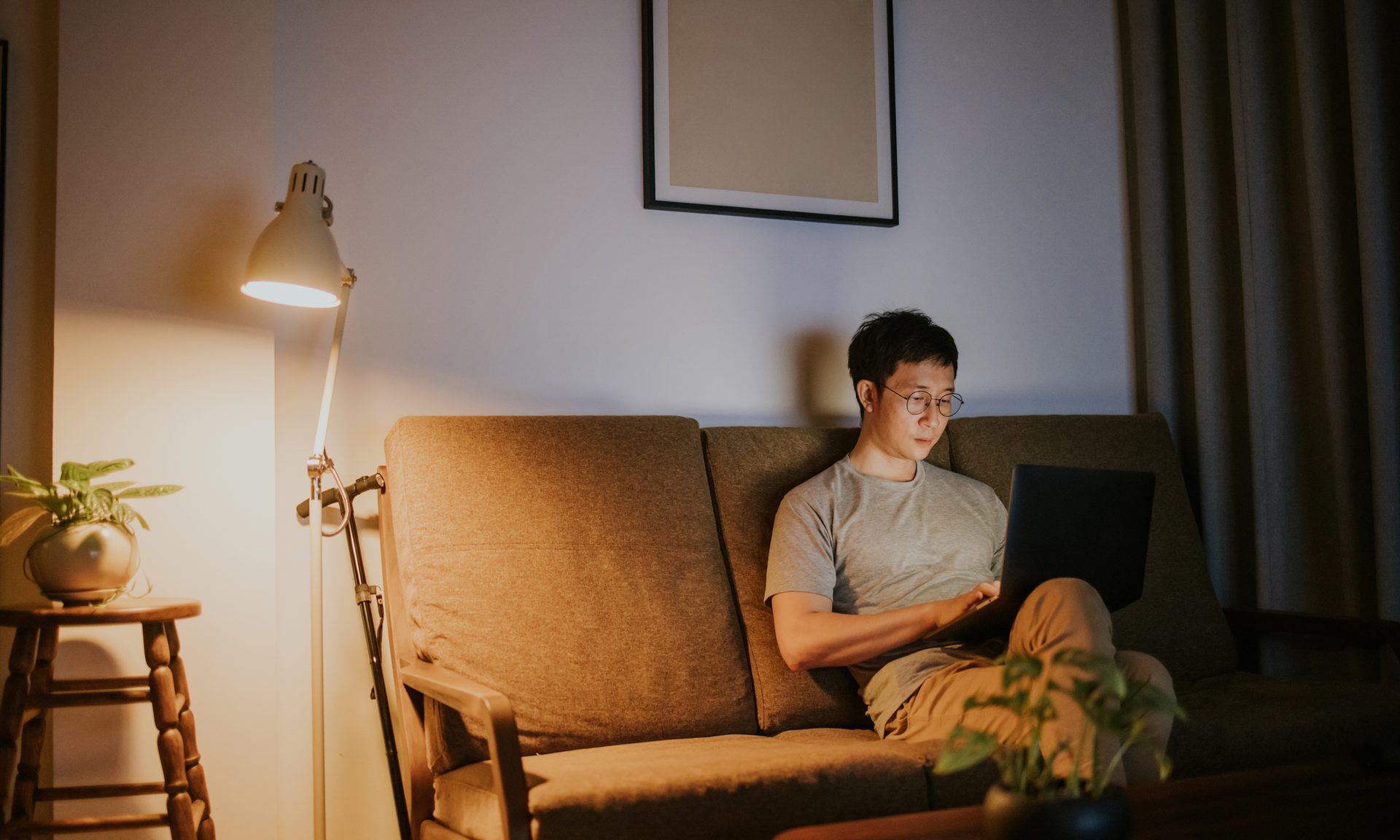 MoneyWireDaily — Are You Doom Spending? 5 Ways to Stop