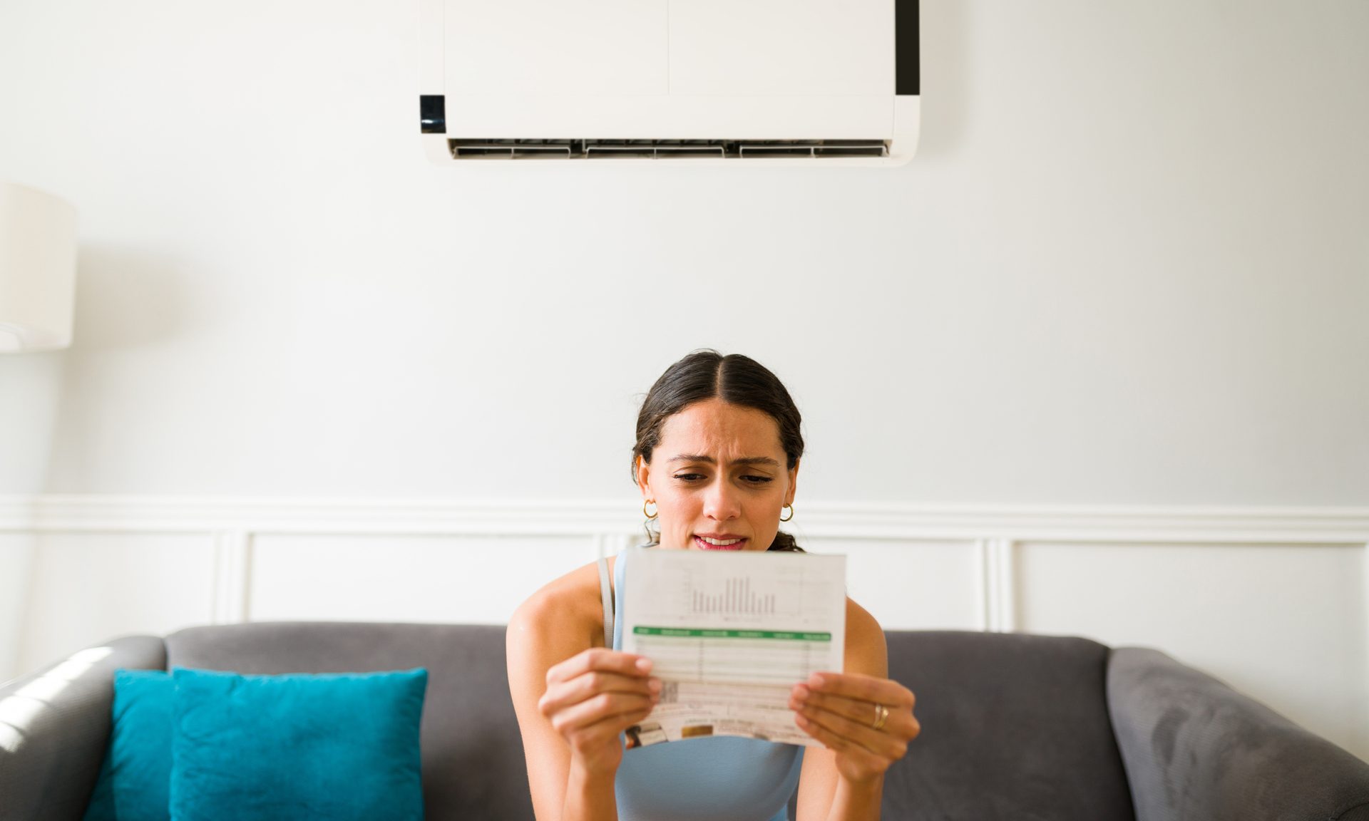 MoneyWireDaily — My Credit Card Bills Were Spiraling Every Month — Until I Tried This