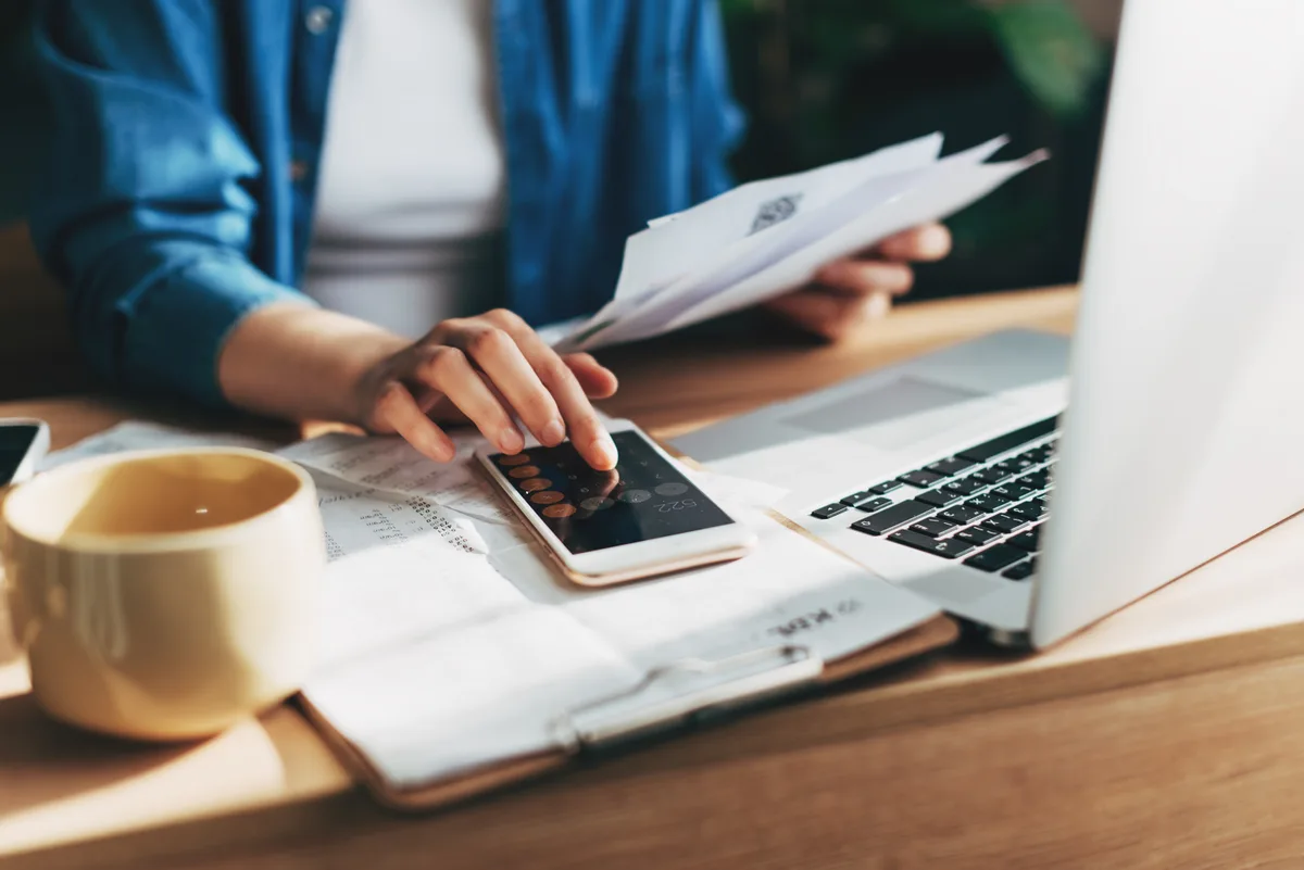 Asked on Reddit: How Can I Stop Living Paycheck to Paycheck?