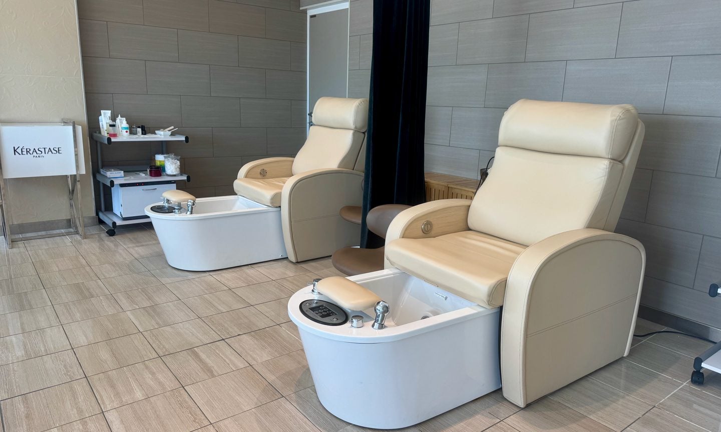 Indoors, Furniture, Bathing